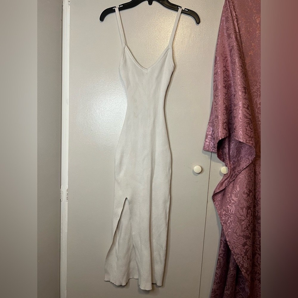 Windsor - Ribbed Knit Midi Dress
